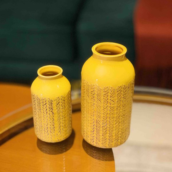 Porcelain Vases Pair - Image 2